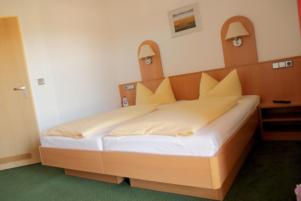 Land-Gut-Hotel Seeblick Klietz Extérieur photo