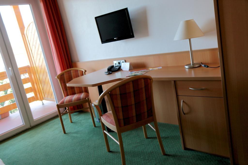 Land-Gut-Hotel Seeblick Klietz Extérieur photo